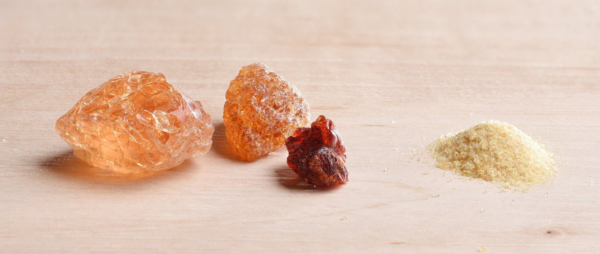Gum arabic tears and ground powder